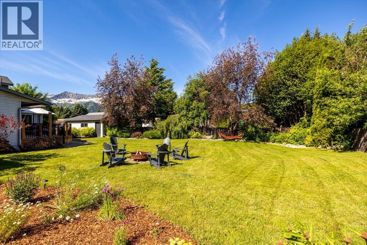 1169 MCLEOD Avenue - 55