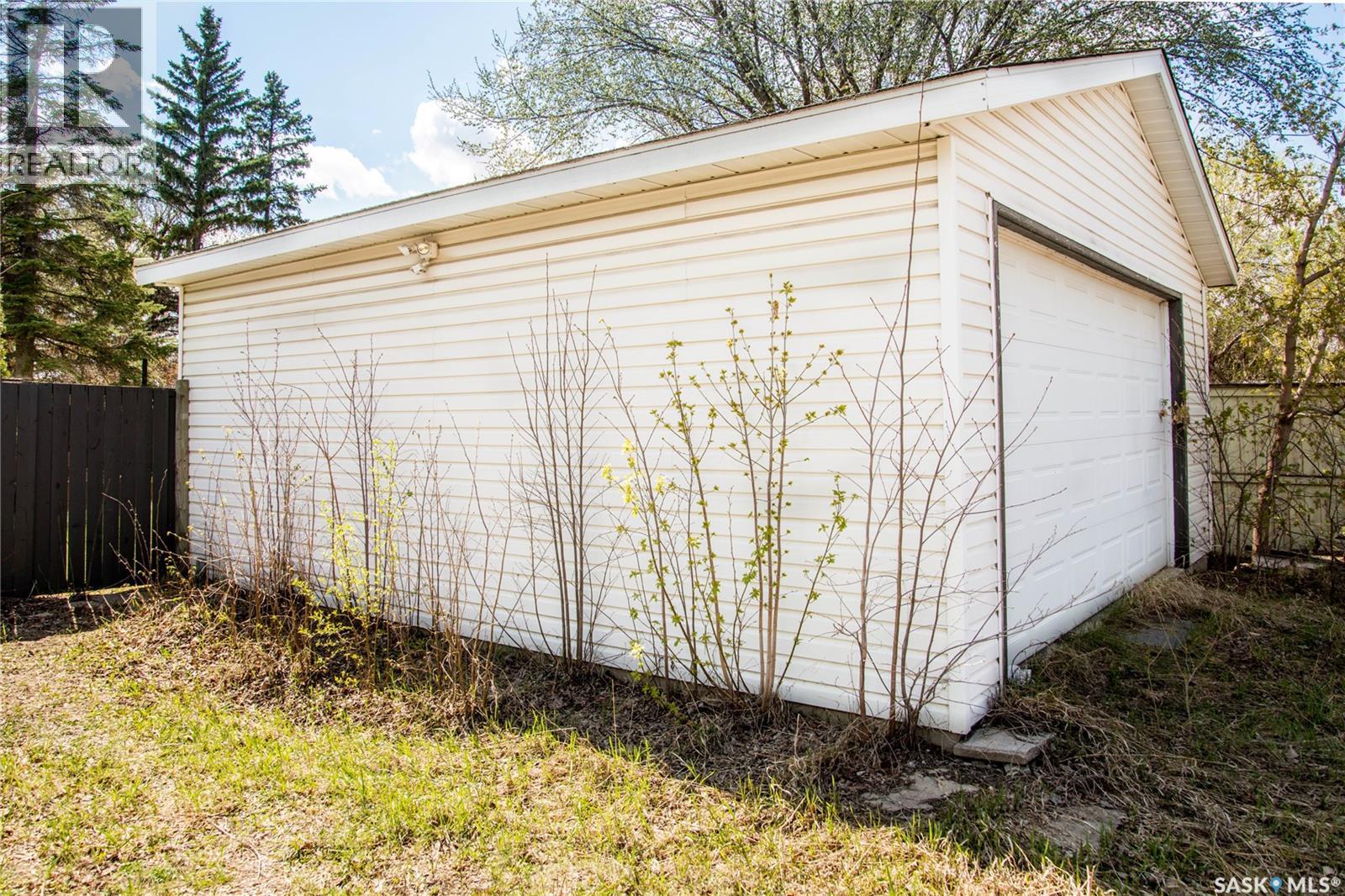3017 Taylor STREET E - 30