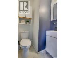 4pc Ensuite bath - 3017 Taylor Street E, Saskatoon, SK S7H1X4 Photo 9