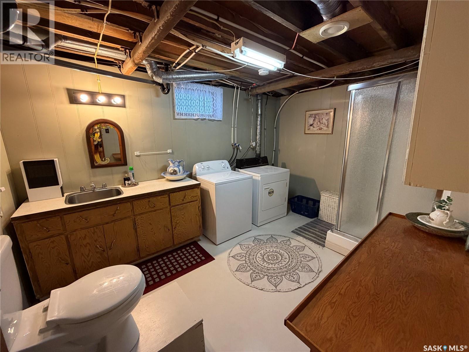 220 2nd STREET W - 31