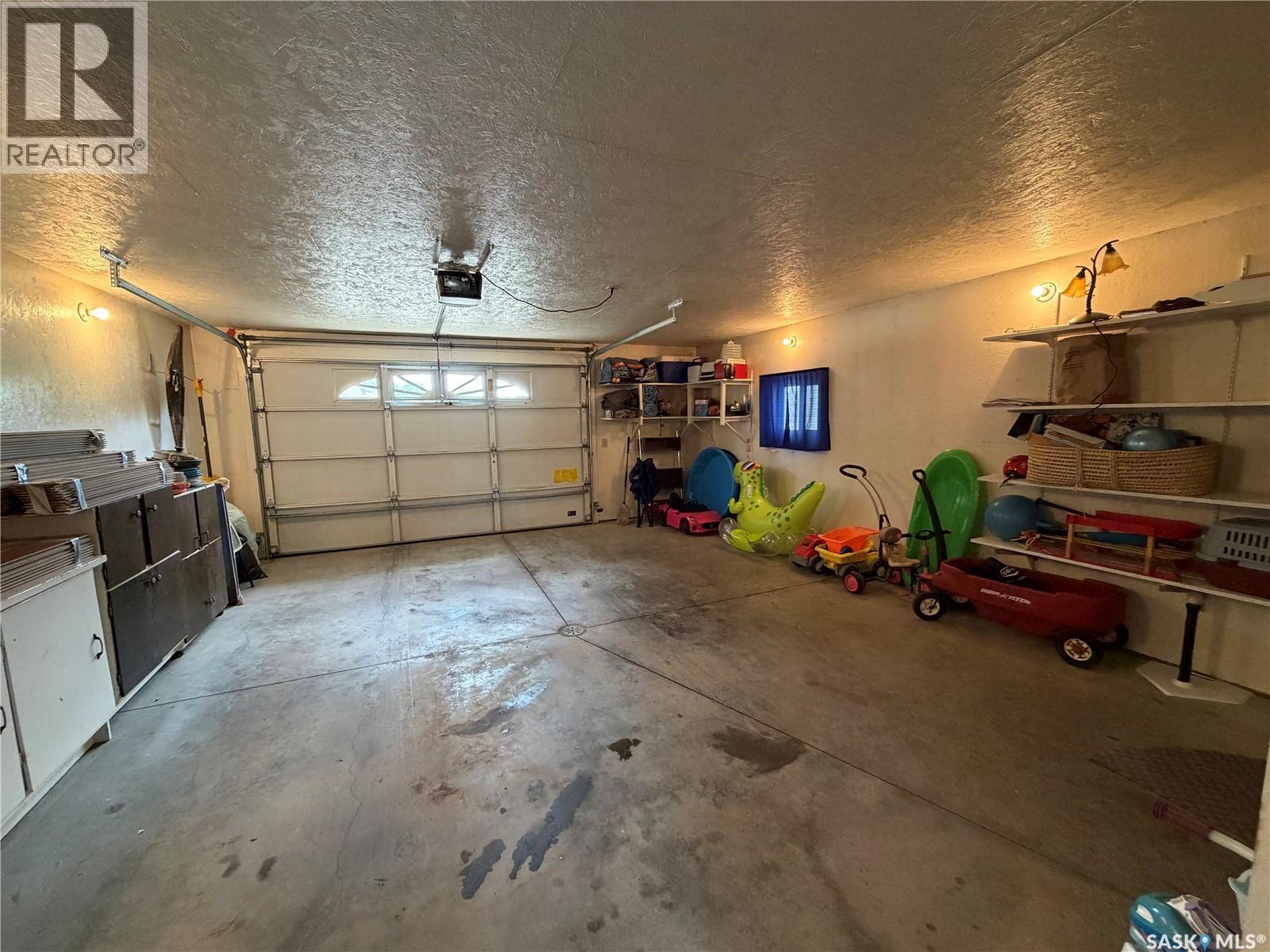 220 2nd STREET W - 36