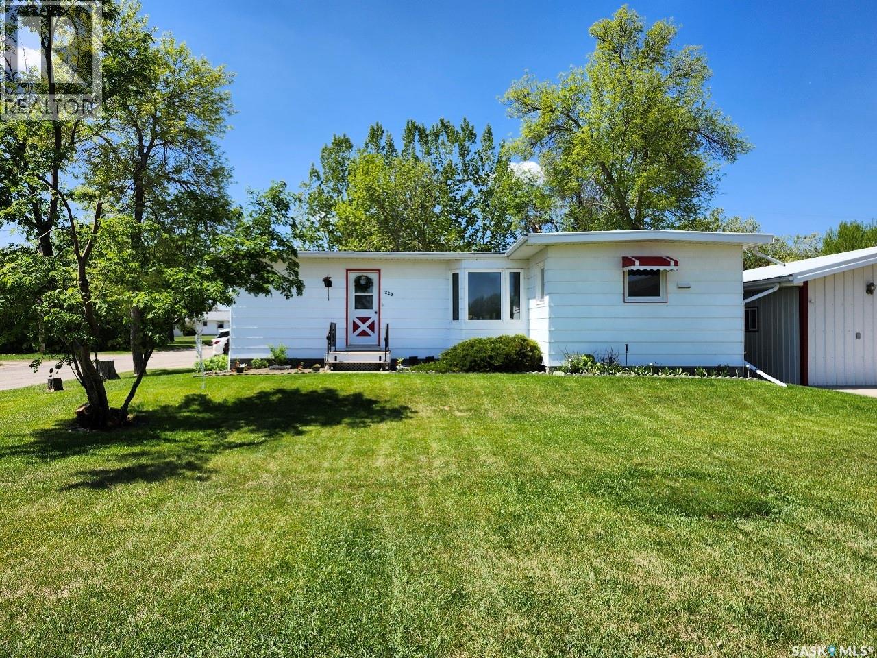 220 2nd STREET W - 50