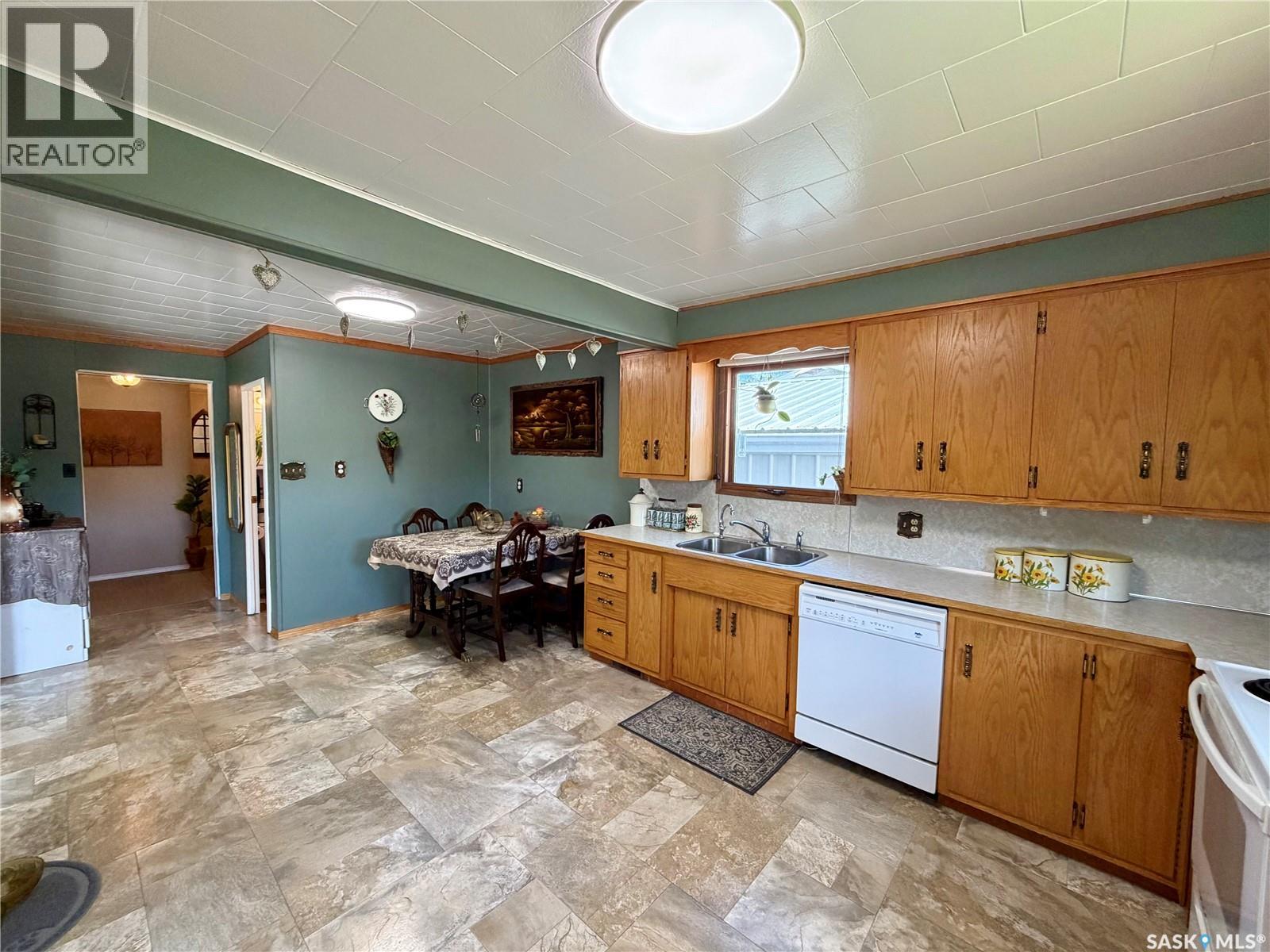 220 2nd STREET W - 9