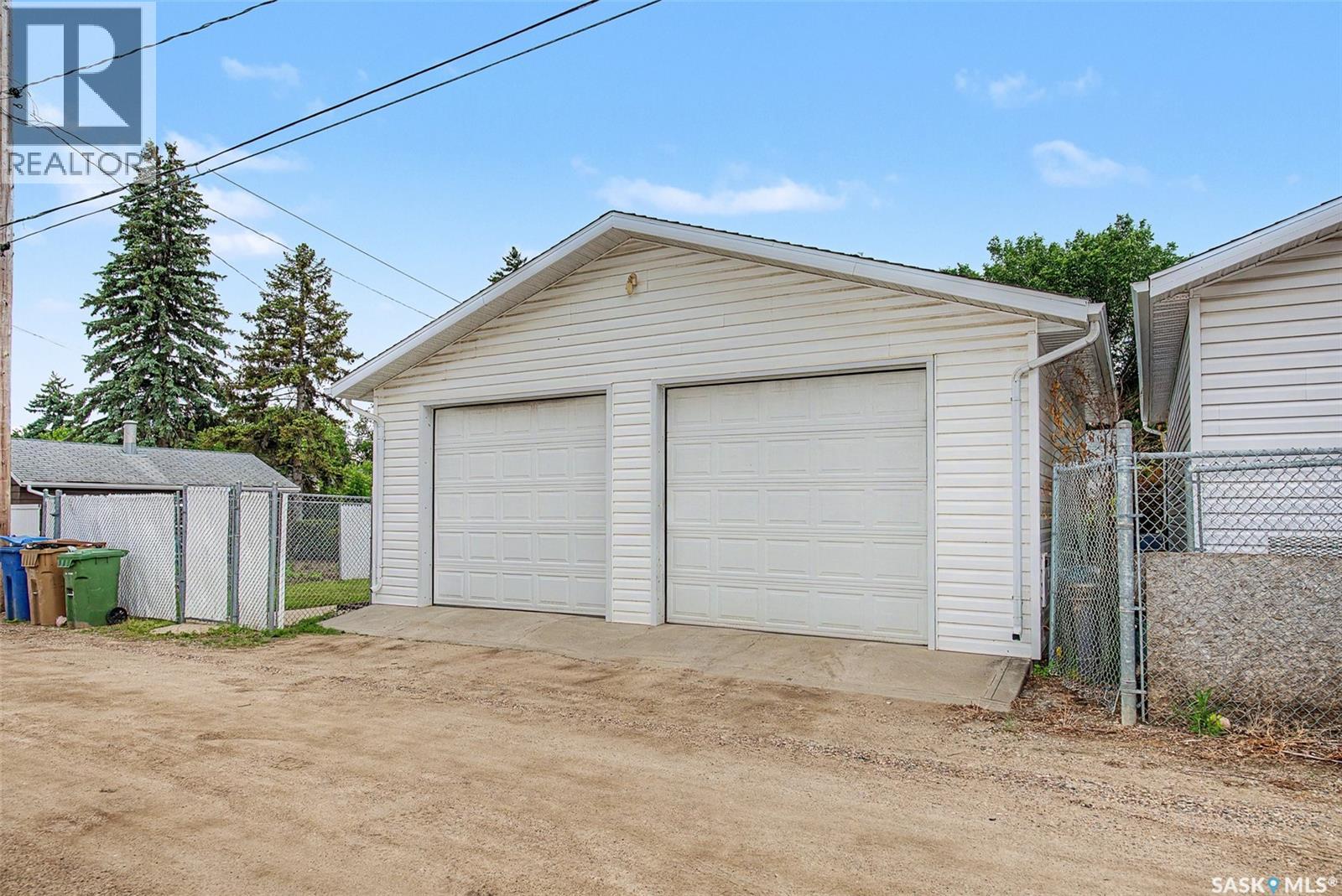 235 Toronto STREET N - 36