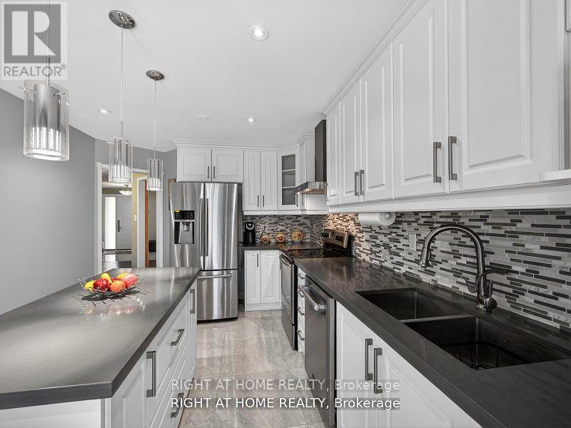 7068 ROSEHURST DRIVE - 12