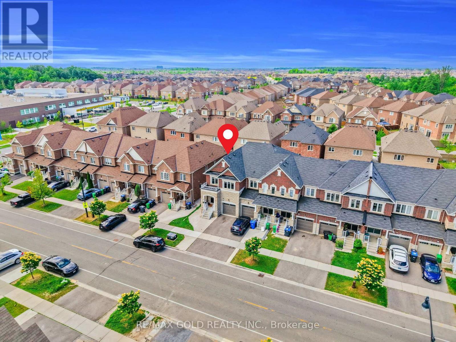 486 QUEEN MARY DRIVE - 38
