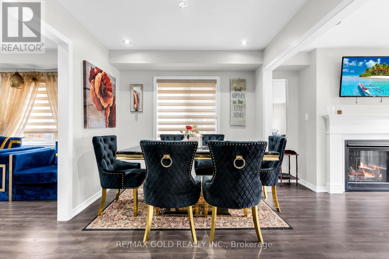 486 QUEEN MARY DRIVE - 8
