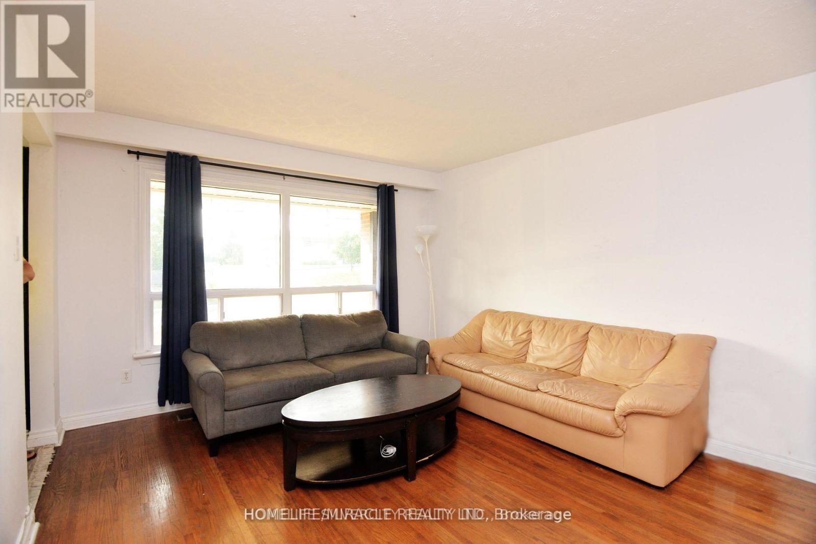 88 ARDGLEN DRIVE - 6
