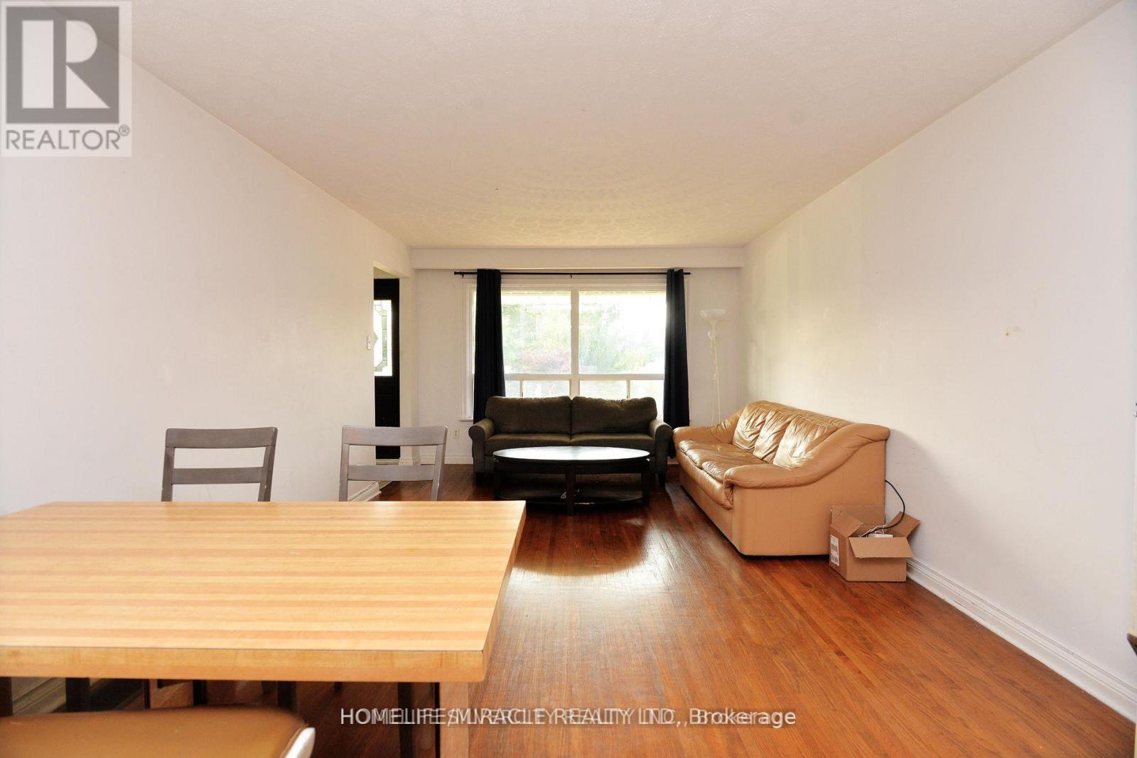 88 ARDGLEN DRIVE - 7