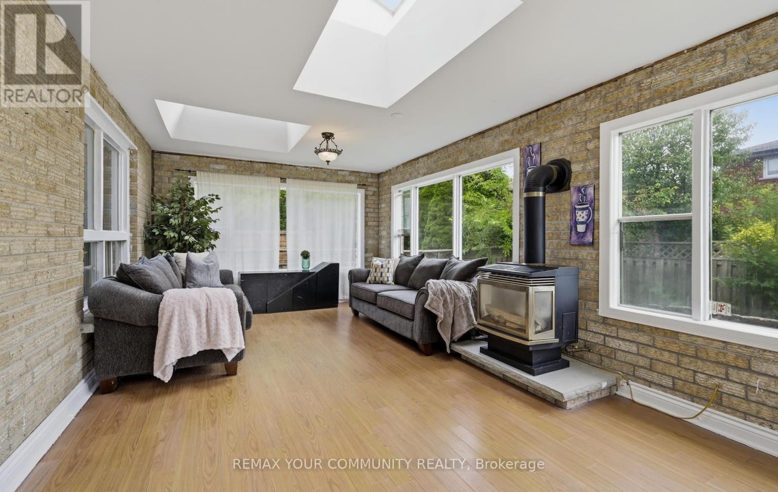 1554 SAUGEEN DRIVE - 17