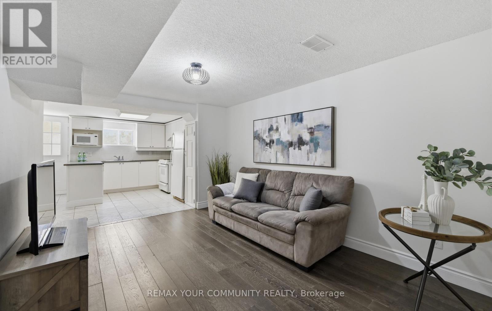 1554 SAUGEEN DRIVE - 33
