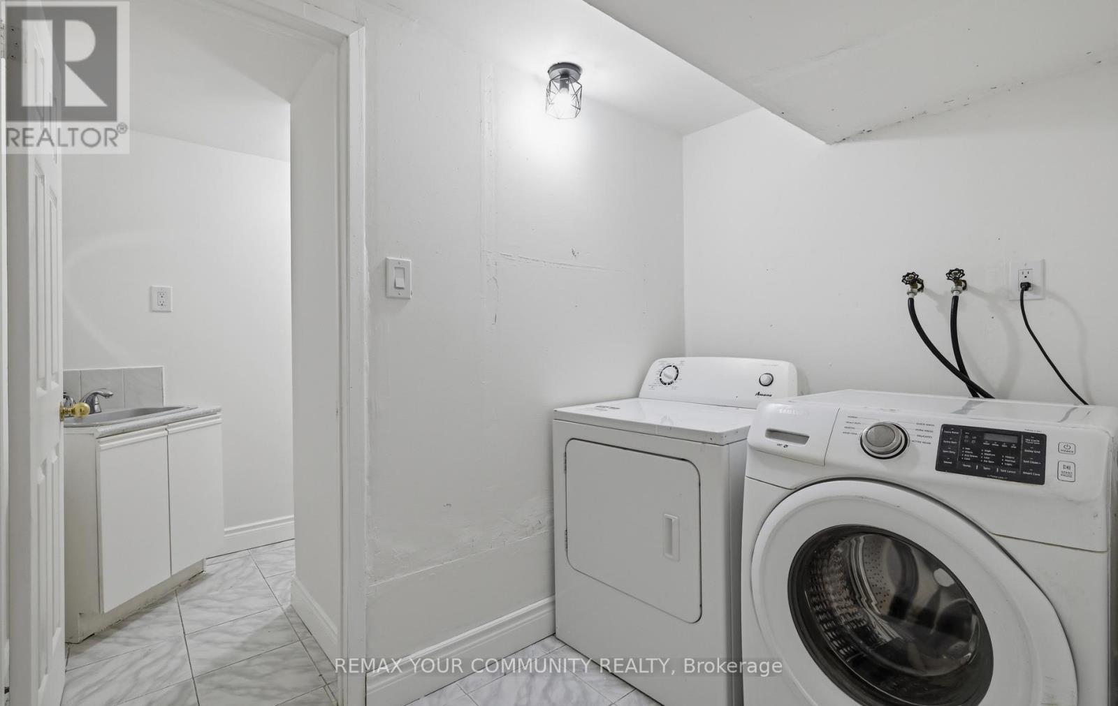 1554 SAUGEEN DRIVE - 39