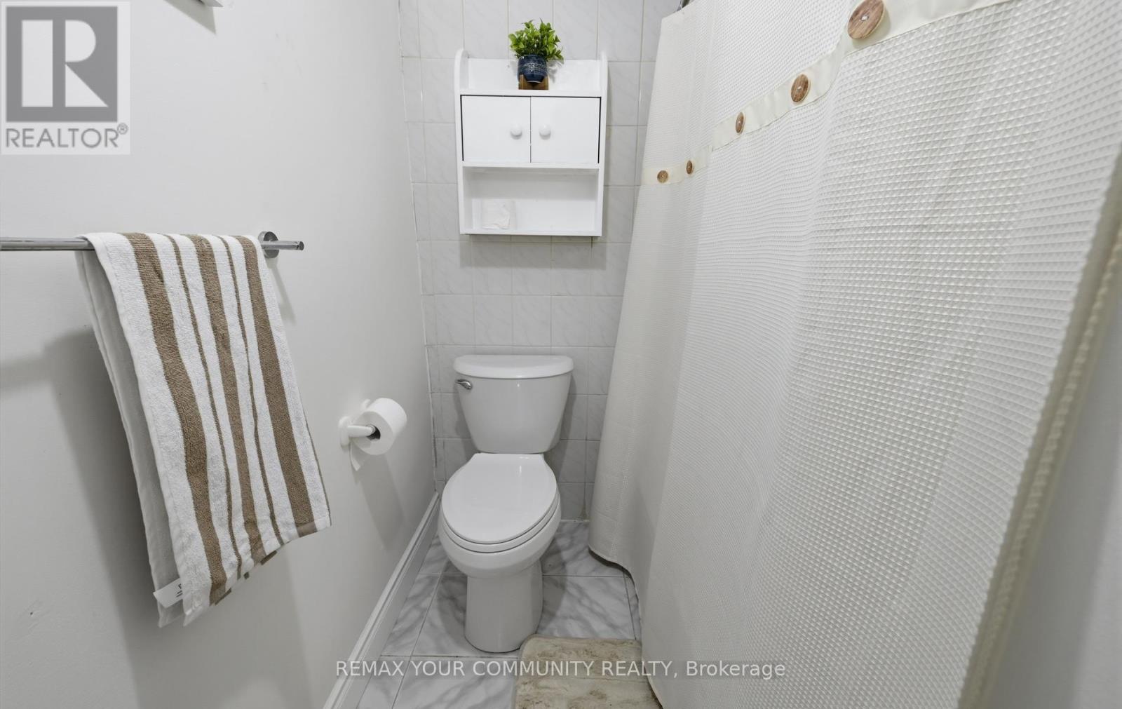 1554 SAUGEEN DRIVE - 38