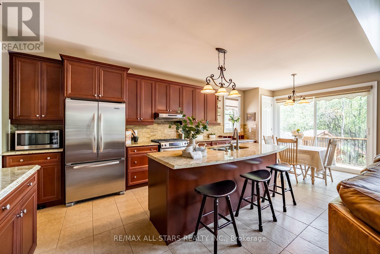 53 GRICE CIRCLE - 13
