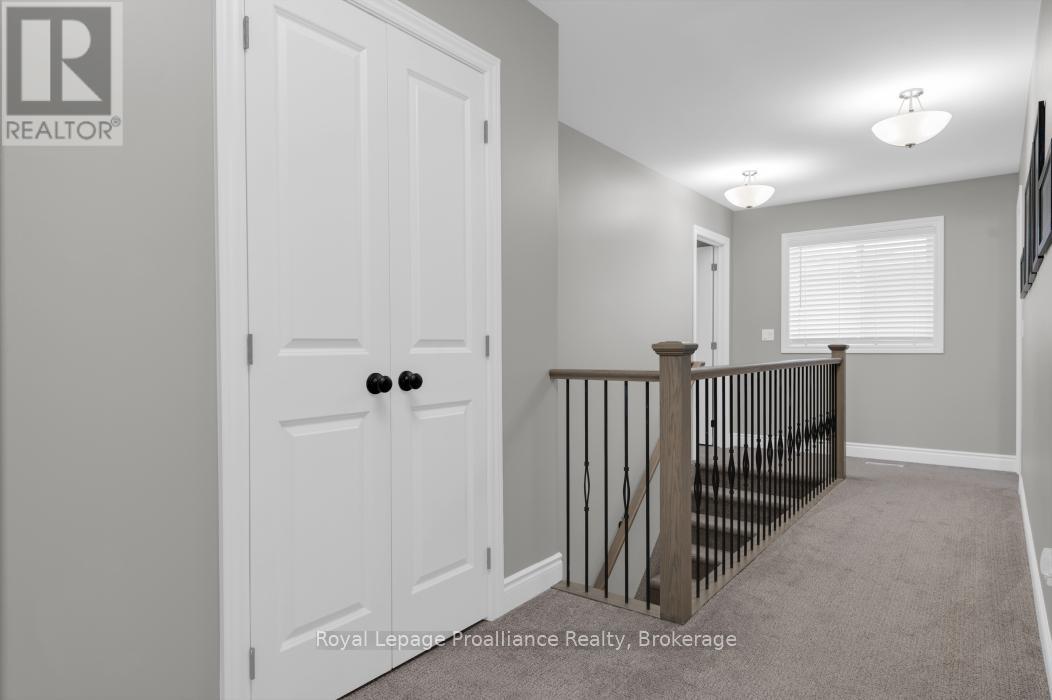 49 REDWOOD DRIVE - 20