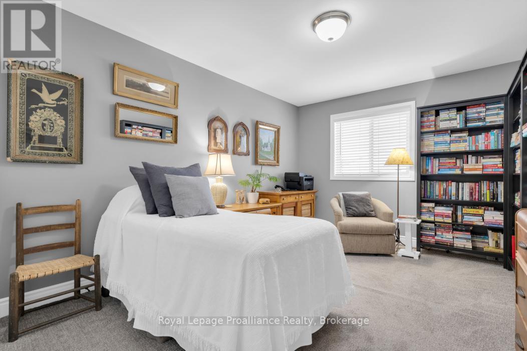 49 REDWOOD DRIVE - 21