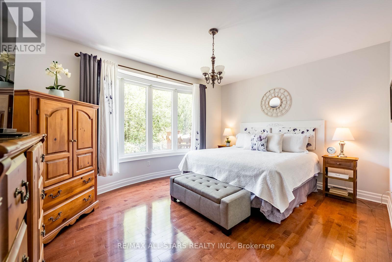 53 GRICE CIRCLE - 33