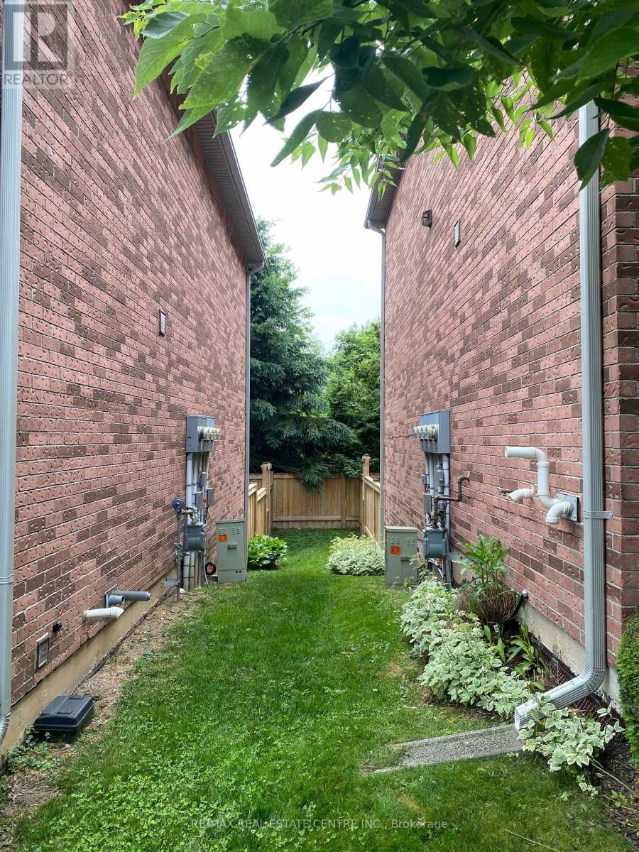 #10 76 RIVER DRIVE - 44