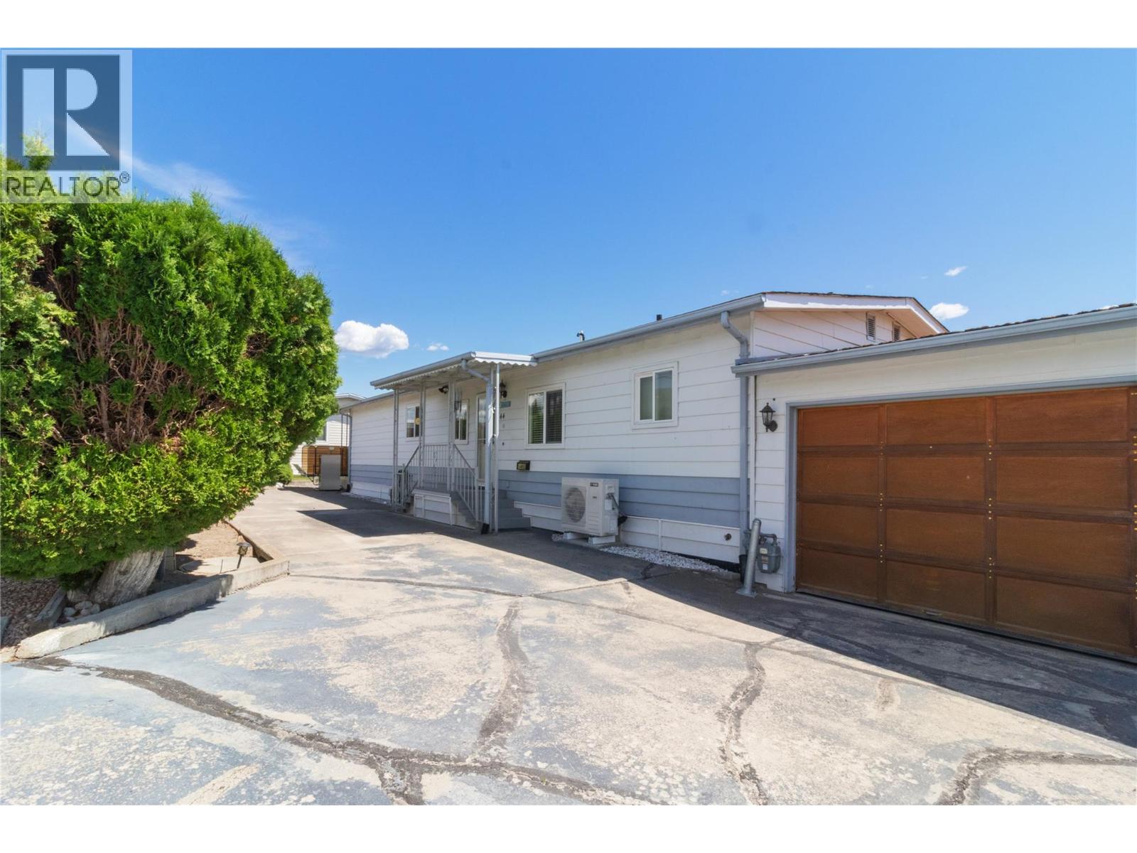 #44 2098 Boucherie Road - 2