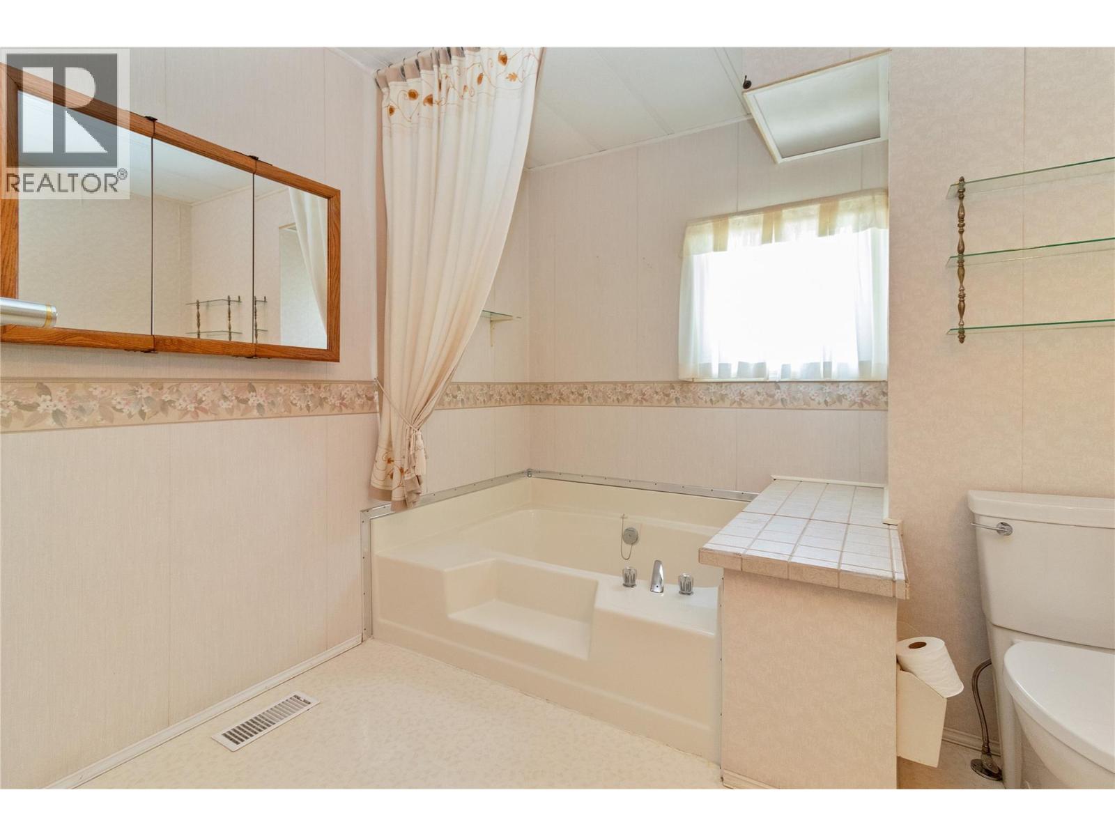 #44 2098 Boucherie Road - 26