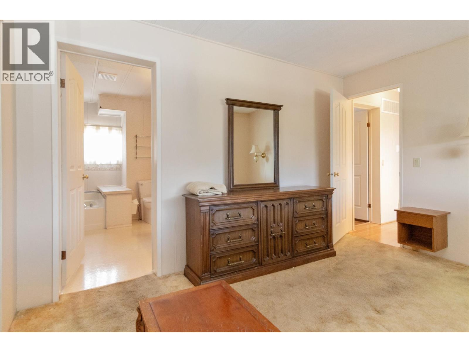 #44 2098 Boucherie Road - 30