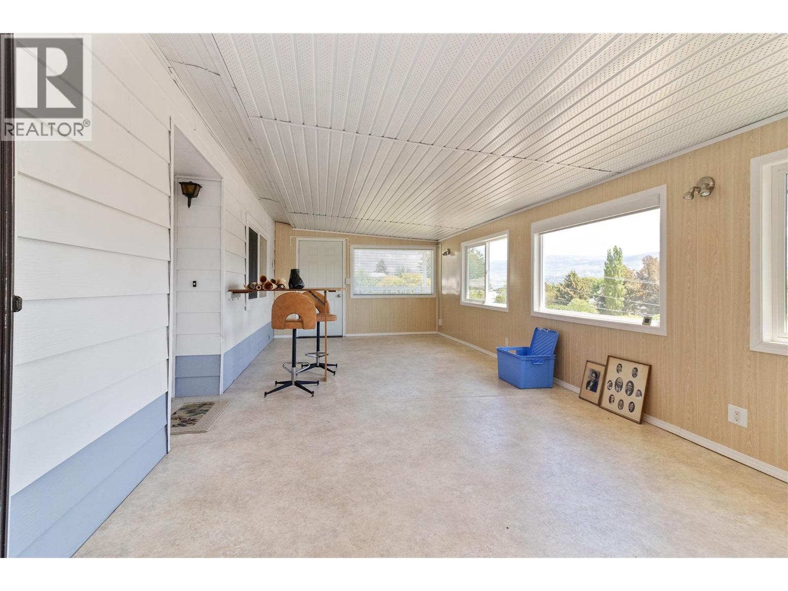 #44 2098 Boucherie Road - 33