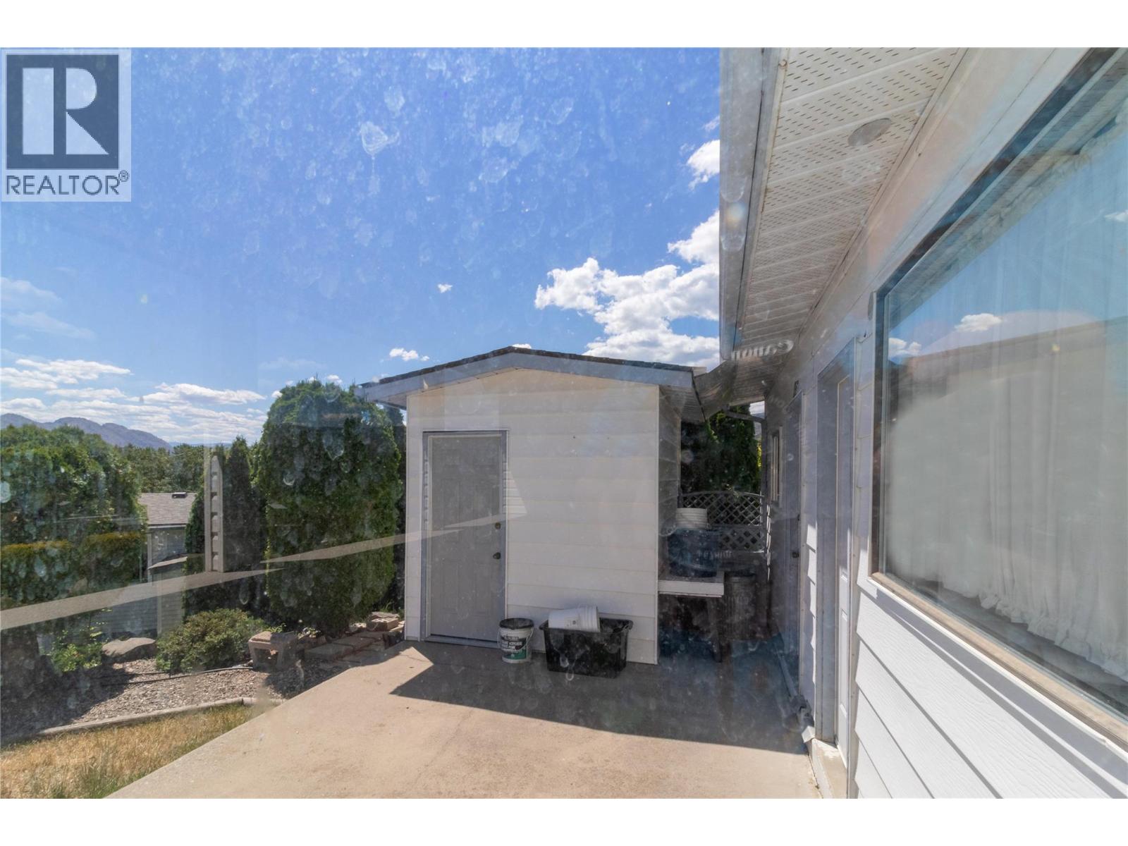 #44 2098 Boucherie Road - 40
