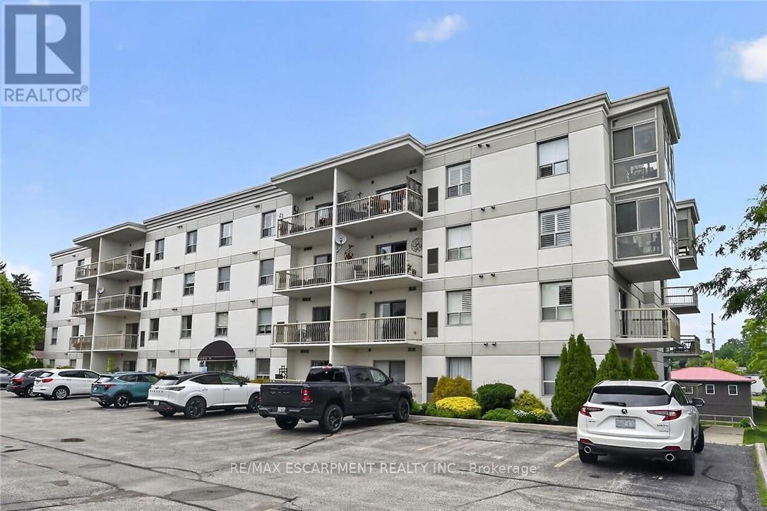 #103 12 ST ANDREW STREET - 1