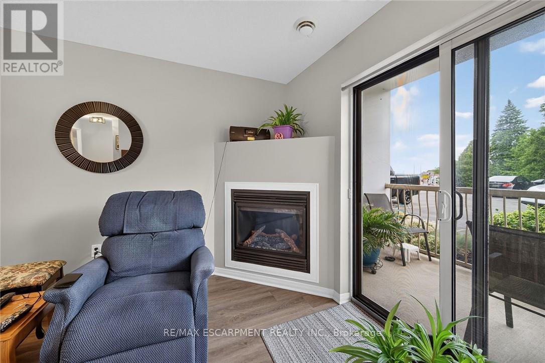 #103 12 ST ANDREW STREET - 11