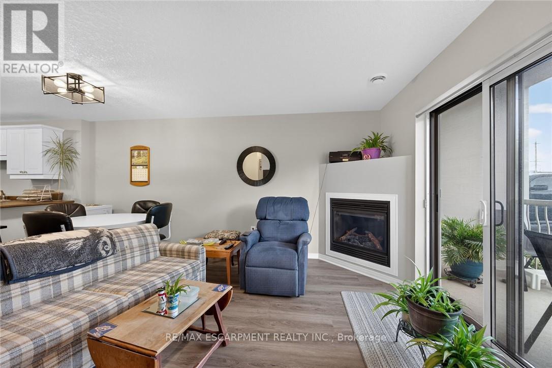 #103 12 ST ANDREW STREET - 15