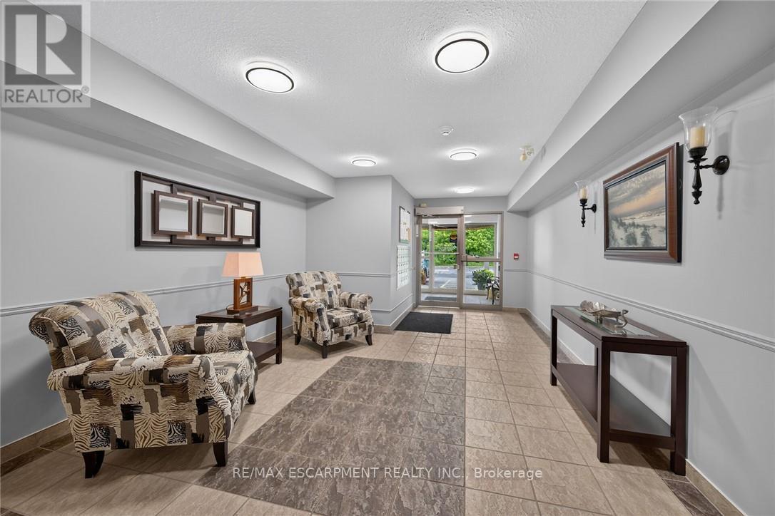 #103 12 ST ANDREW STREET - 27