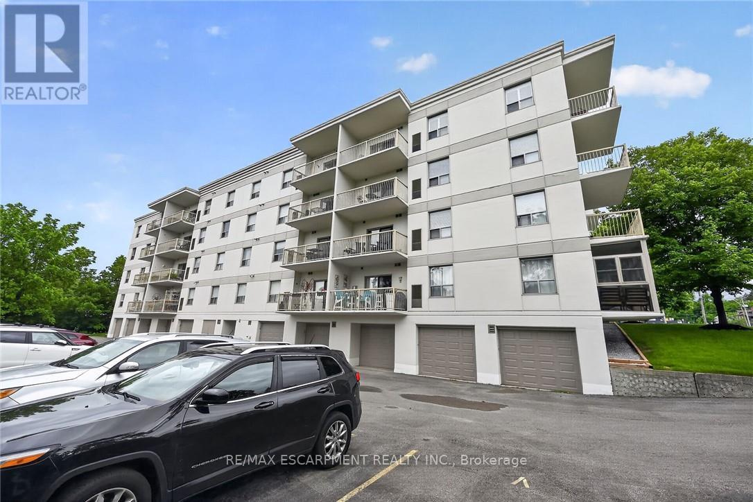 #103 12 ST ANDREW STREET - 32