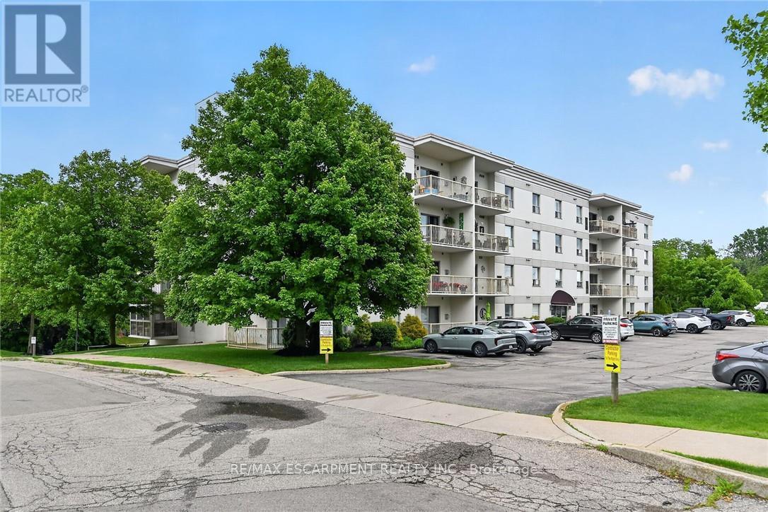 #103 12 ST ANDREW STREET - 33