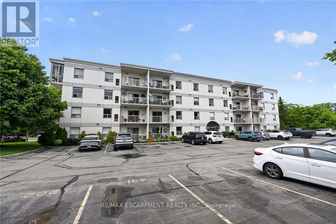 #103 12 ST ANDREW STREET - 34