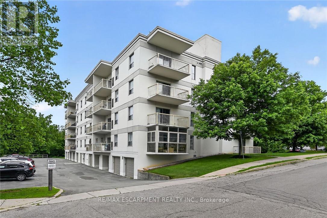 #103 12 ST ANDREW STREET - 35