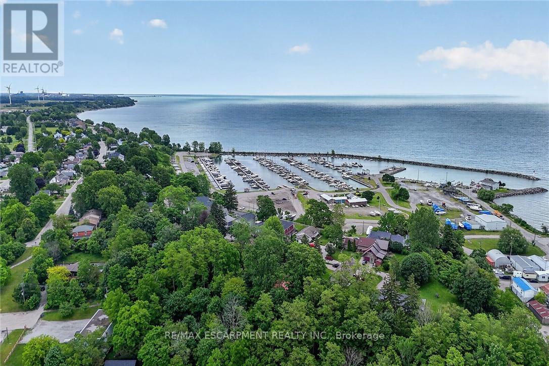 #103 12 ST ANDREW STREET - 50