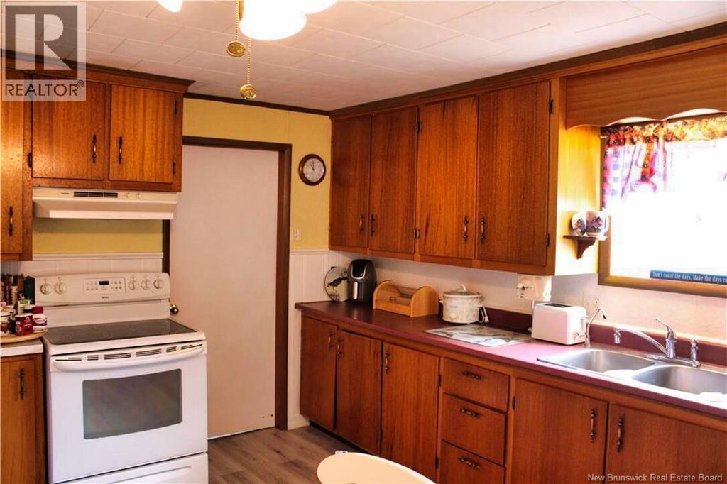 901 North Road - 5