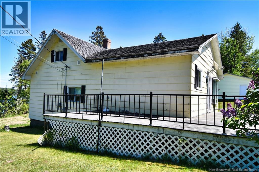 901 North Road - 19