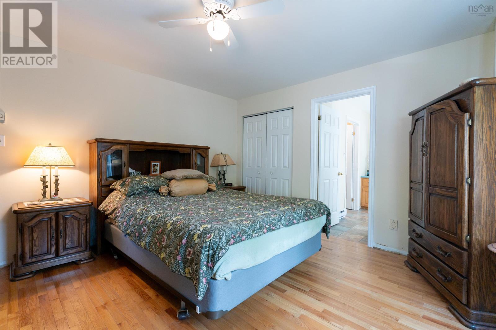10 Riverfront Court - 12