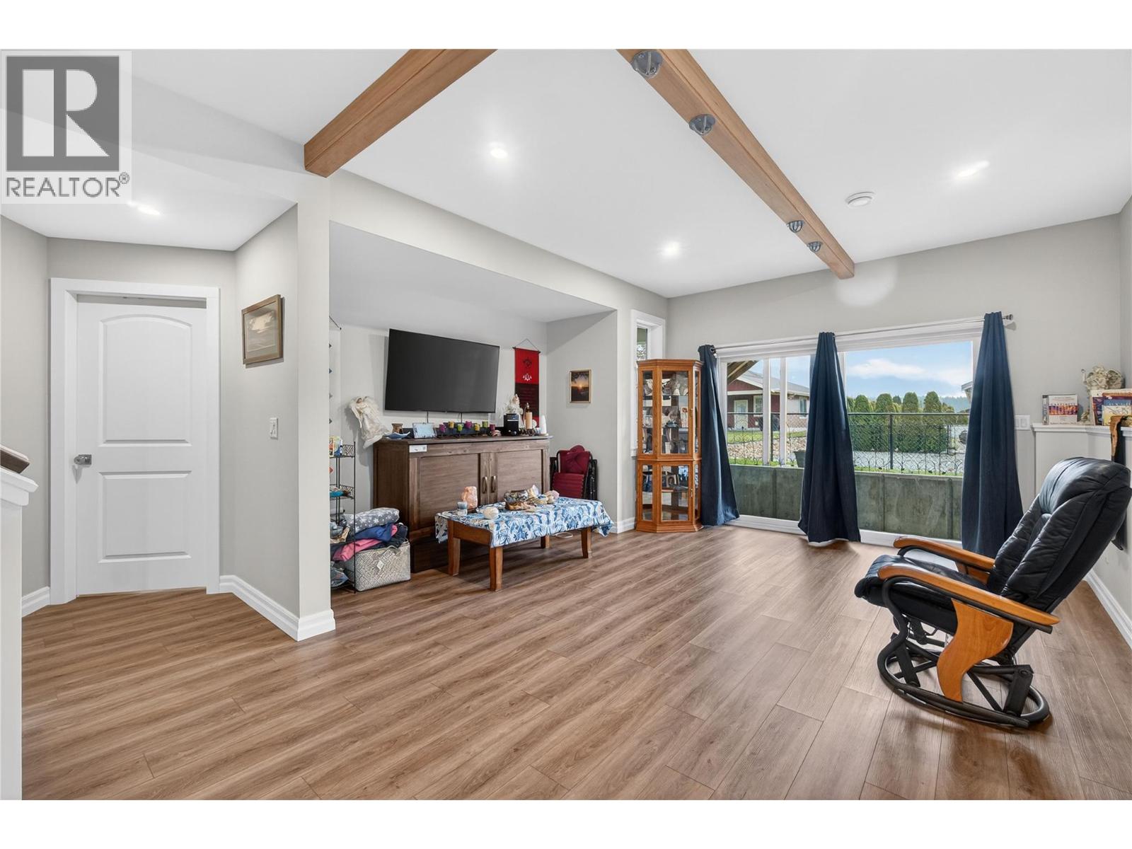#6 2715 Golf Course Drive - 26