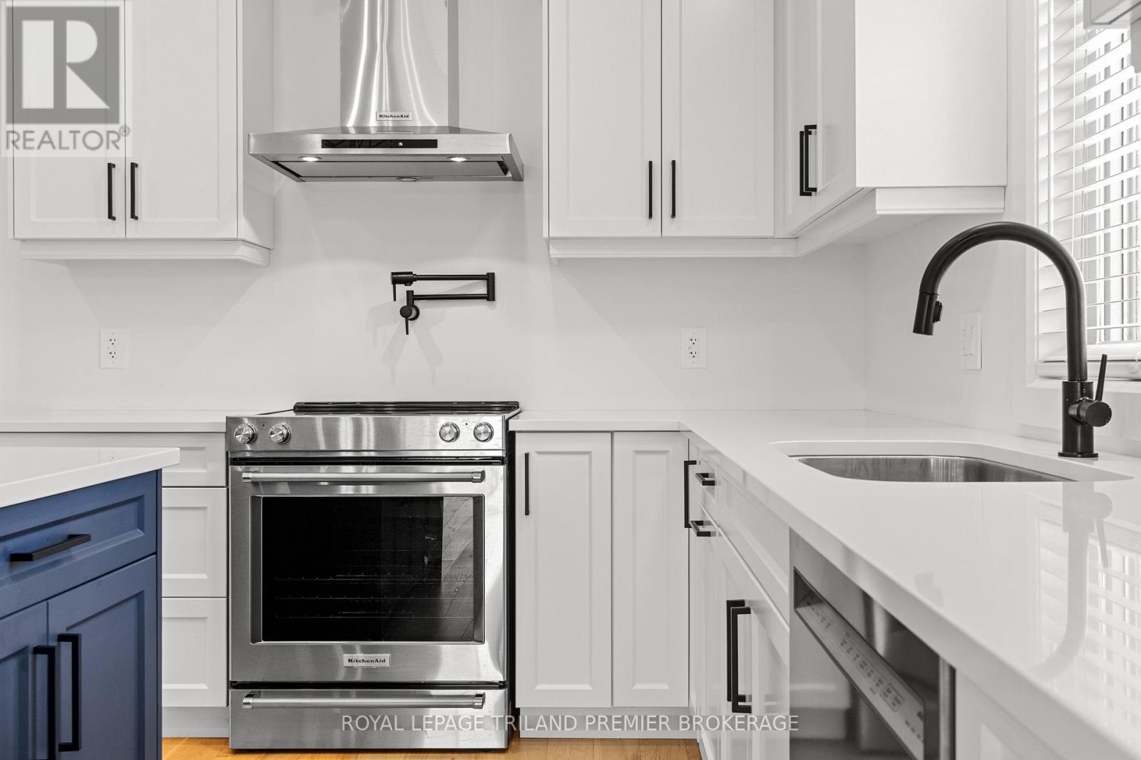 1346 BUSH HILL LINK - 10