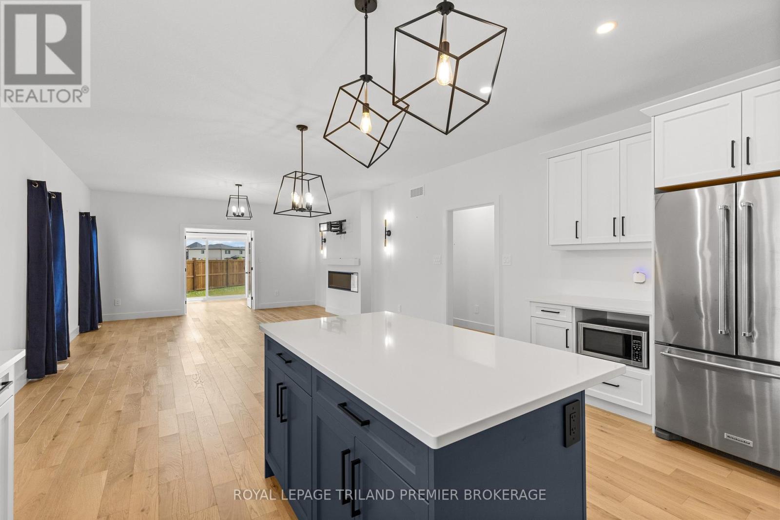 1346 BUSH HILL LINK - 11