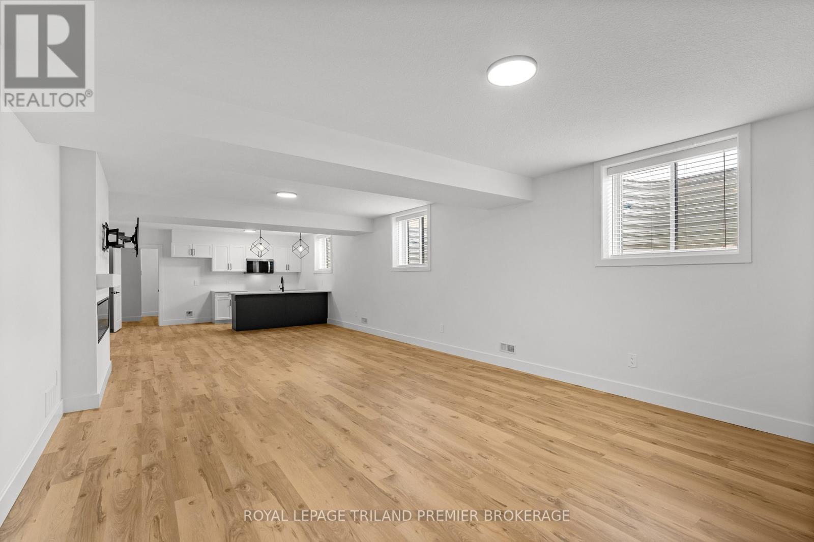 1346 BUSH HILL LINK - 27