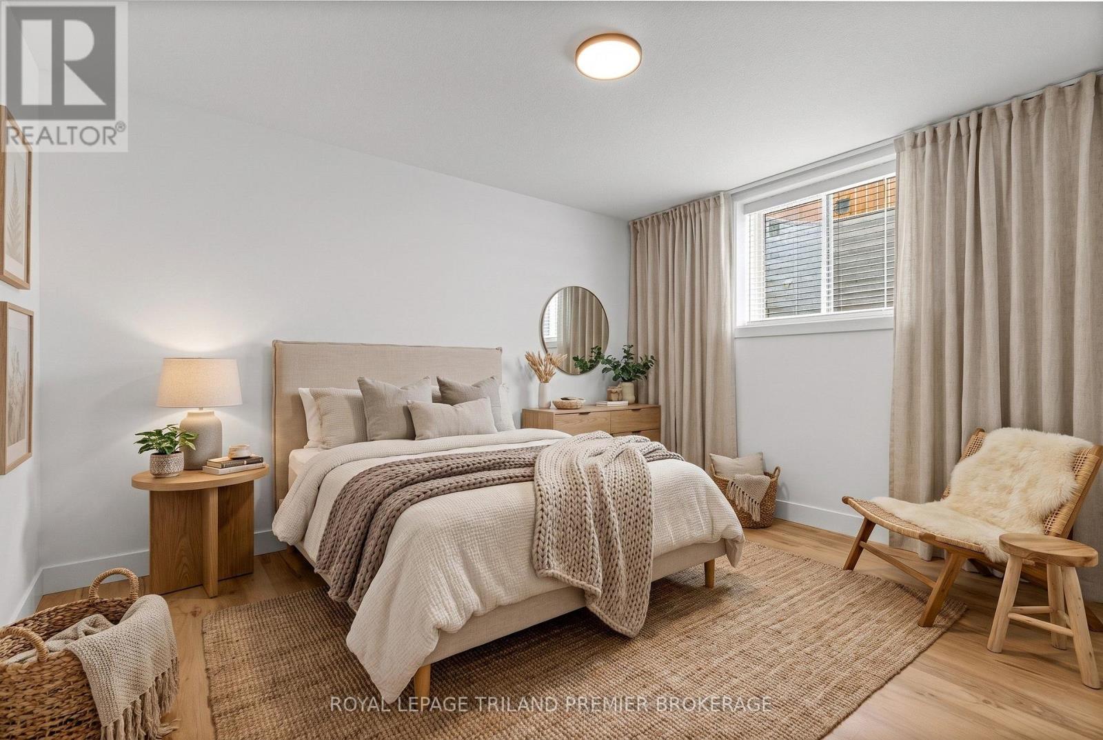 1346 BUSH HILL LINK - 36