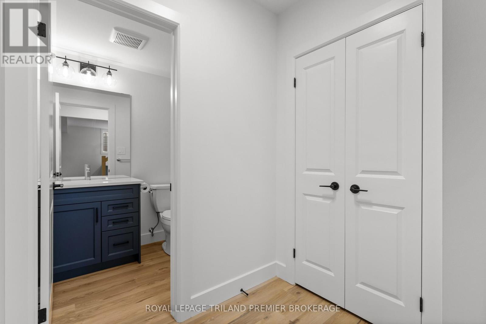 1346 BUSH HILL LINK - 38