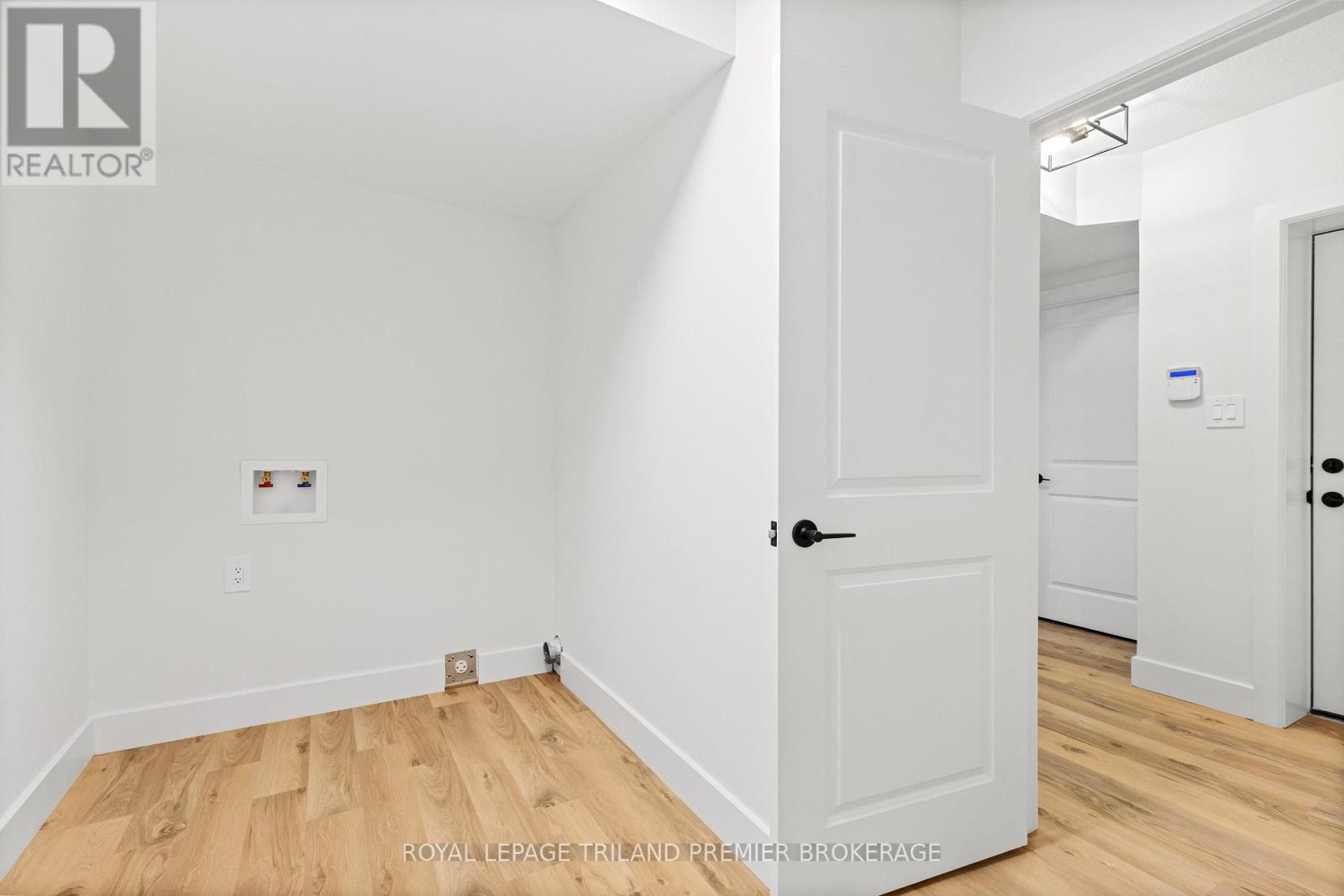 1346 BUSH HILL LINK - 39
