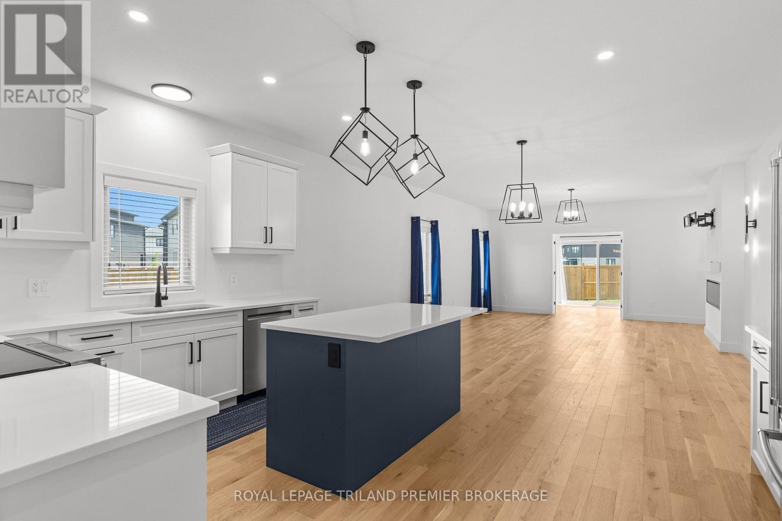 1346 BUSH HILL LINK - 6