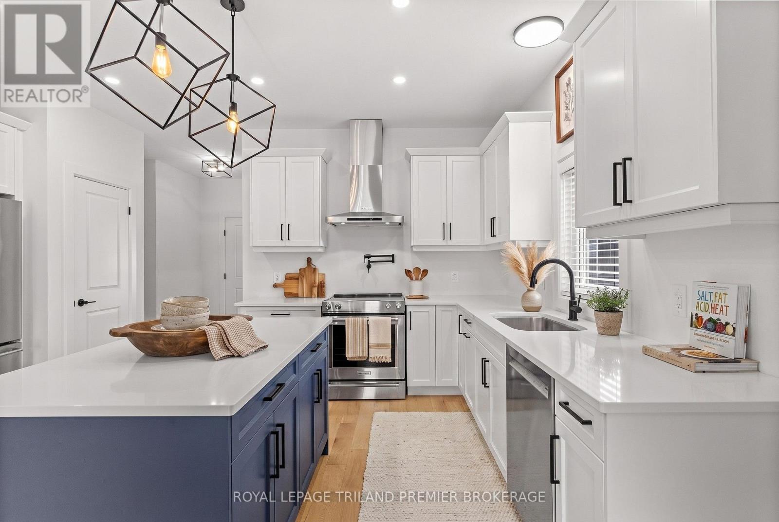 1346 BUSH HILL LINK - 7