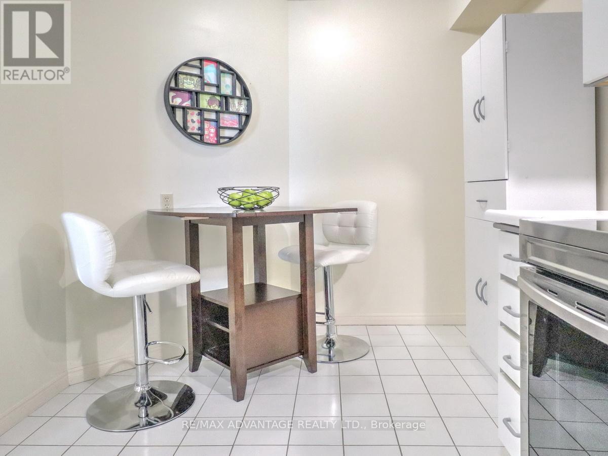 #304 695 RICHMOND STREET - 16