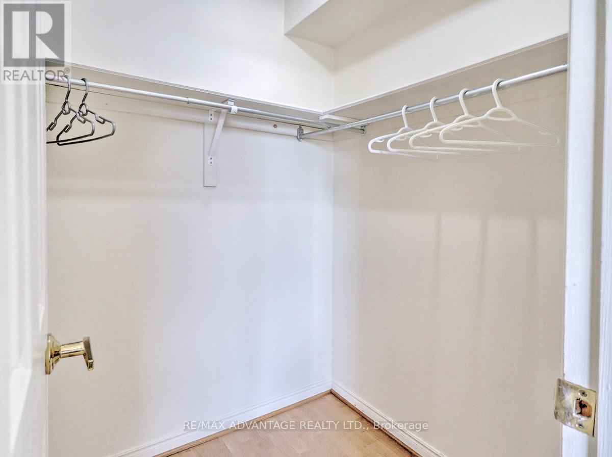 #304 695 RICHMOND STREET - 21